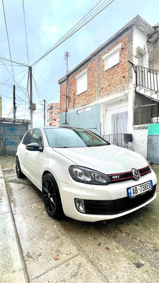 Volswagen Golf 2.5 benzin/gaz look GTI – Durrës