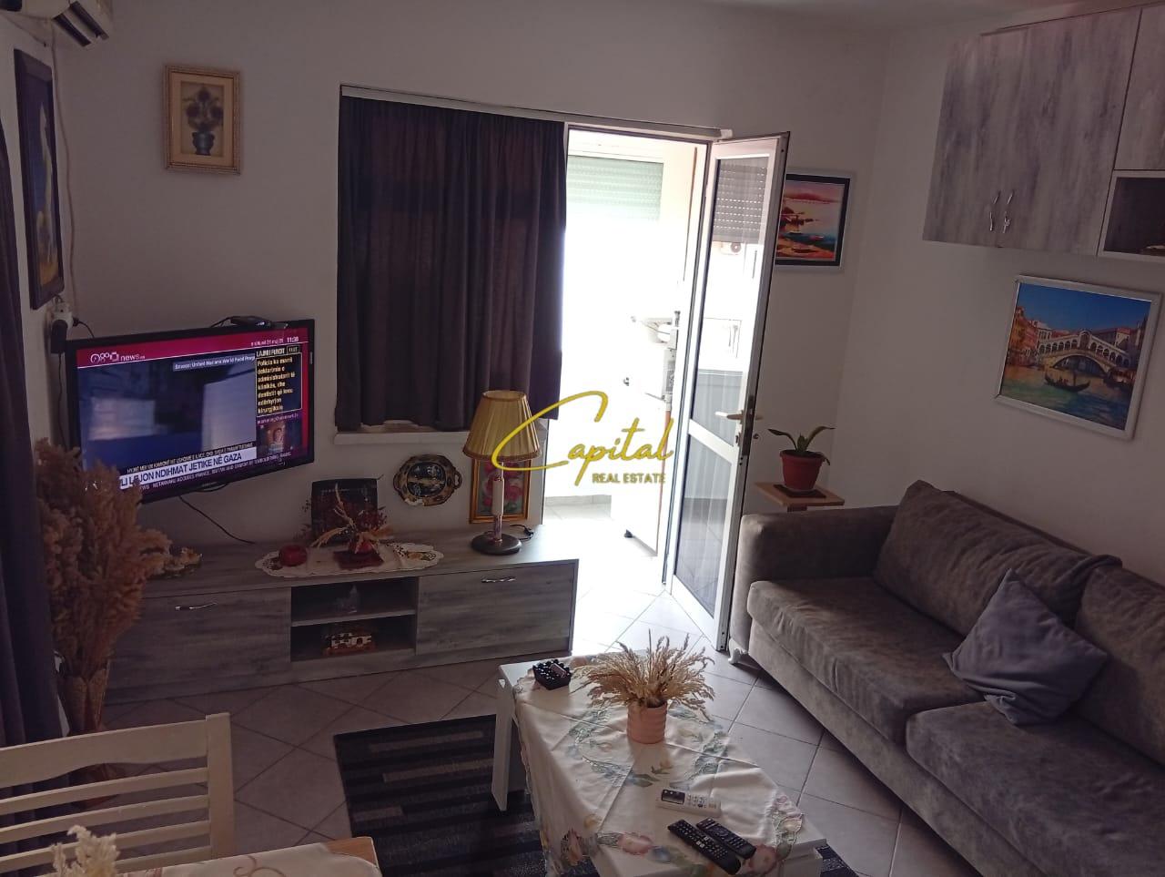 APARTAMENT ME QIRA 1+1 BRRYLI 60.000 LEKE – Tiranë