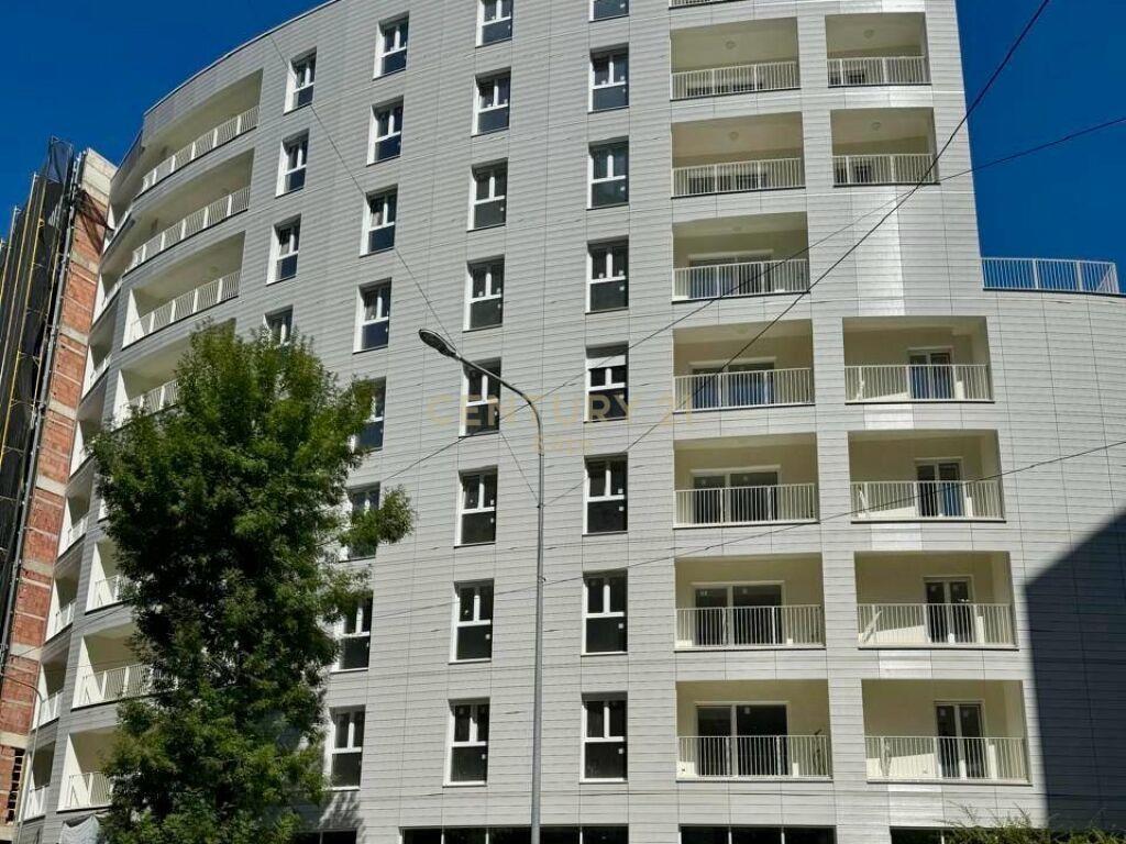 SHITET APARTAMENT 2 + 1 + 1 PERBALLE JUVENILJA CASTELLO – Tiranë - 1