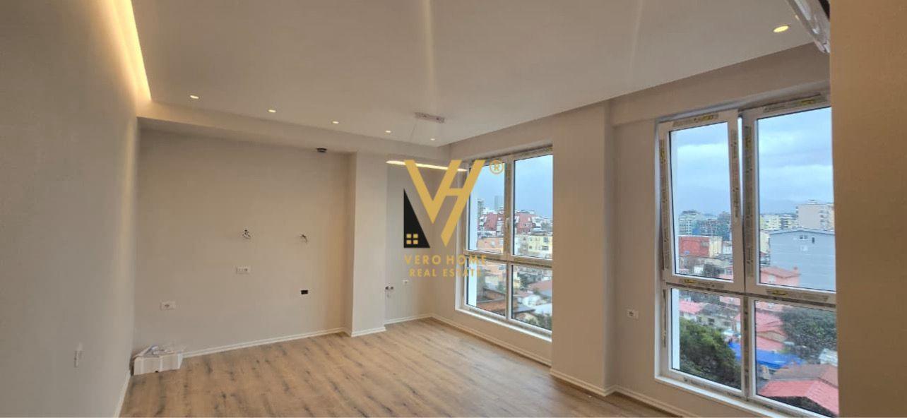 JEPET ZYRE 60 M2 ME QIRA TE KOMUNA E PARISIT 700 EURO – Tiranë