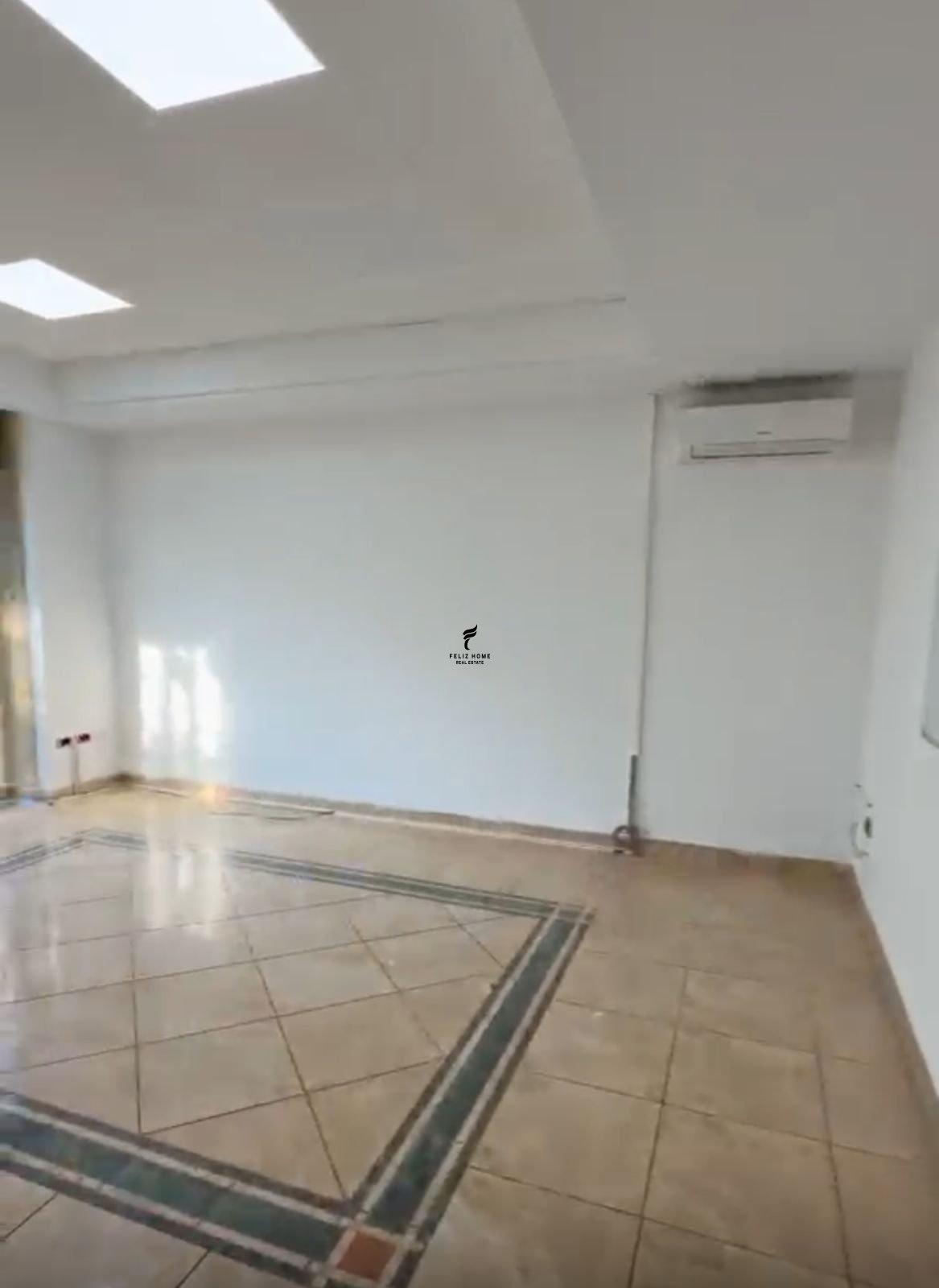 ZYRE ME QERA 330 M2 BLLOK 400.000 LEKE FH-75082 – Tiranë