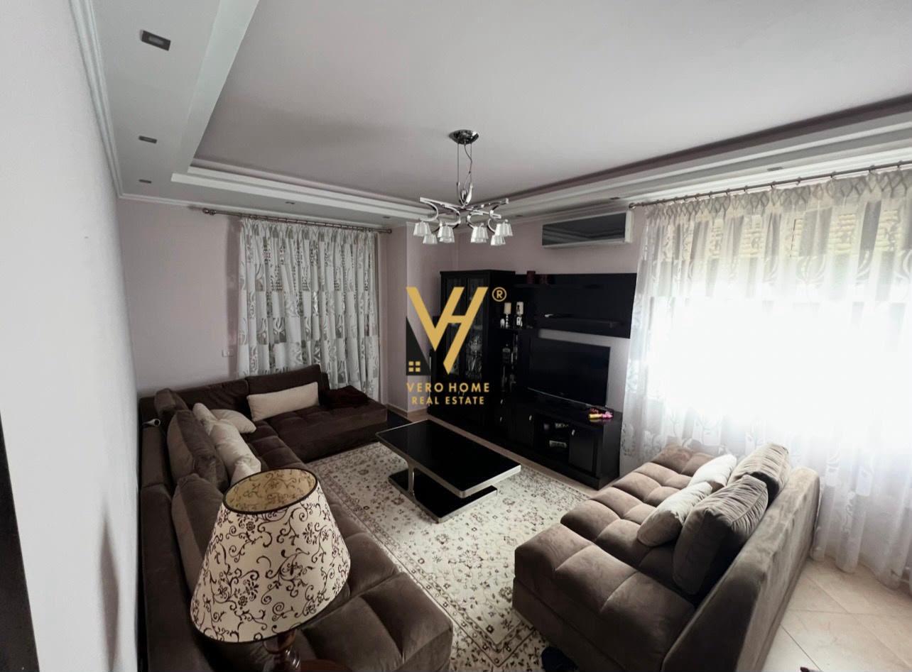 JEPET APARTAMENT 2+1+BLK ME QERA TE KOMUNA E PARISIT 850 EUR – Tiranë