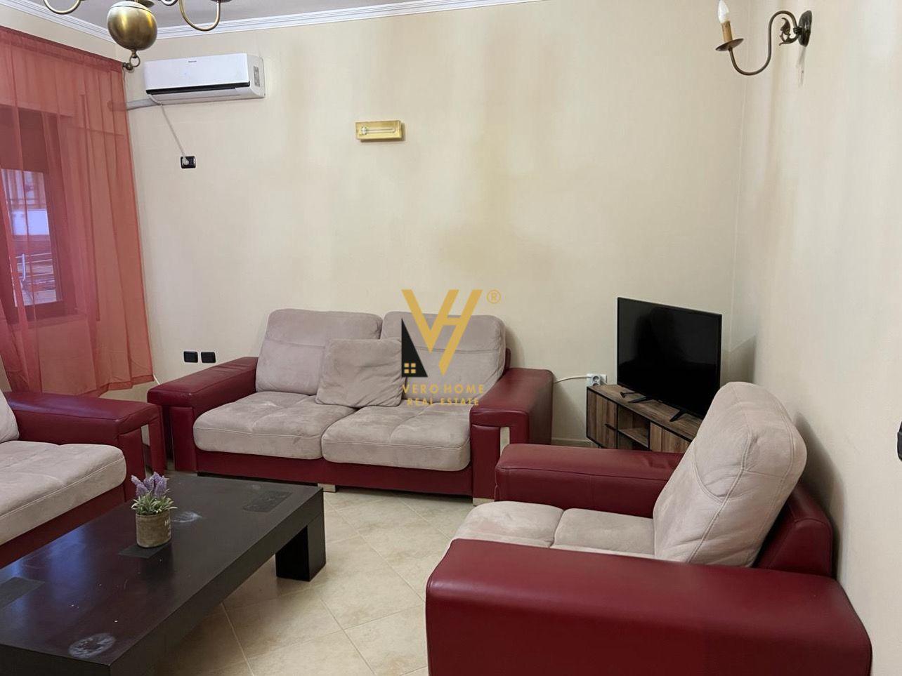 JEPET APARTAMENT 2+1+BLK ME QIRA TE KODRA DIELLIT 55.000 LEK – Tiranë