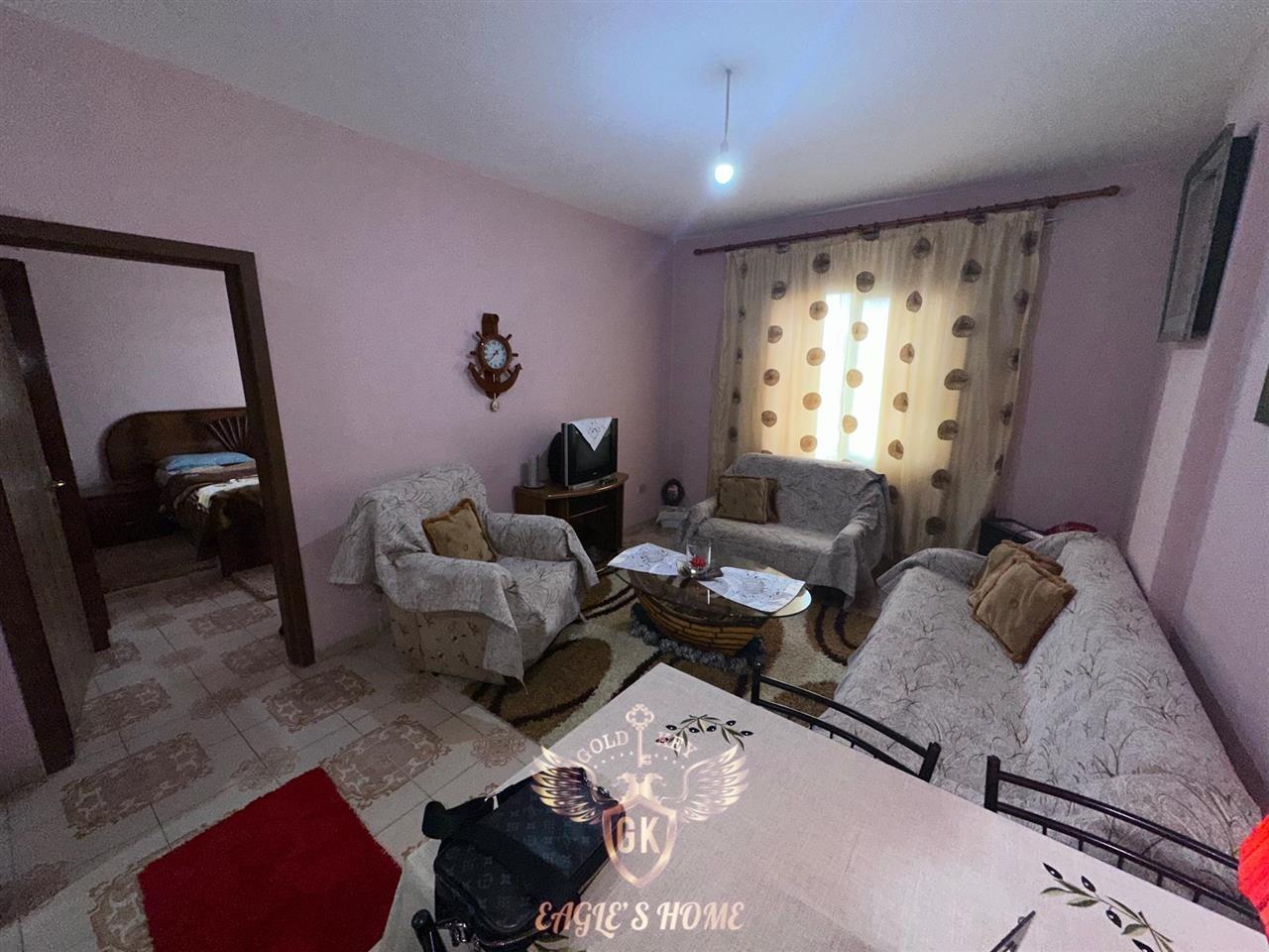 DHENE ME QERA/ PER PRONA TE NGJASHME CEL 0692039456 – Durrës