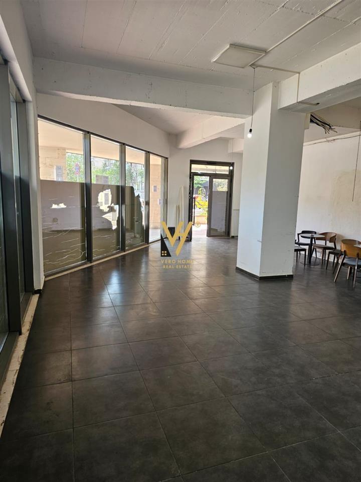 SHITET DYQAN 82 M2 TE RRUGA E DIBRES 260.000 EURO – Tiranë - 1