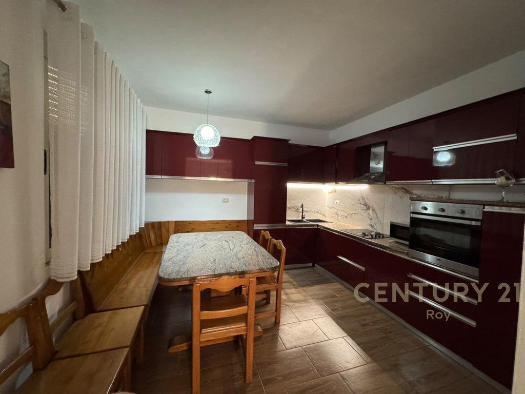 0696187877Apartament 2+1 Me Qira në Ish-URT, Durrës - 500€ – Durrës