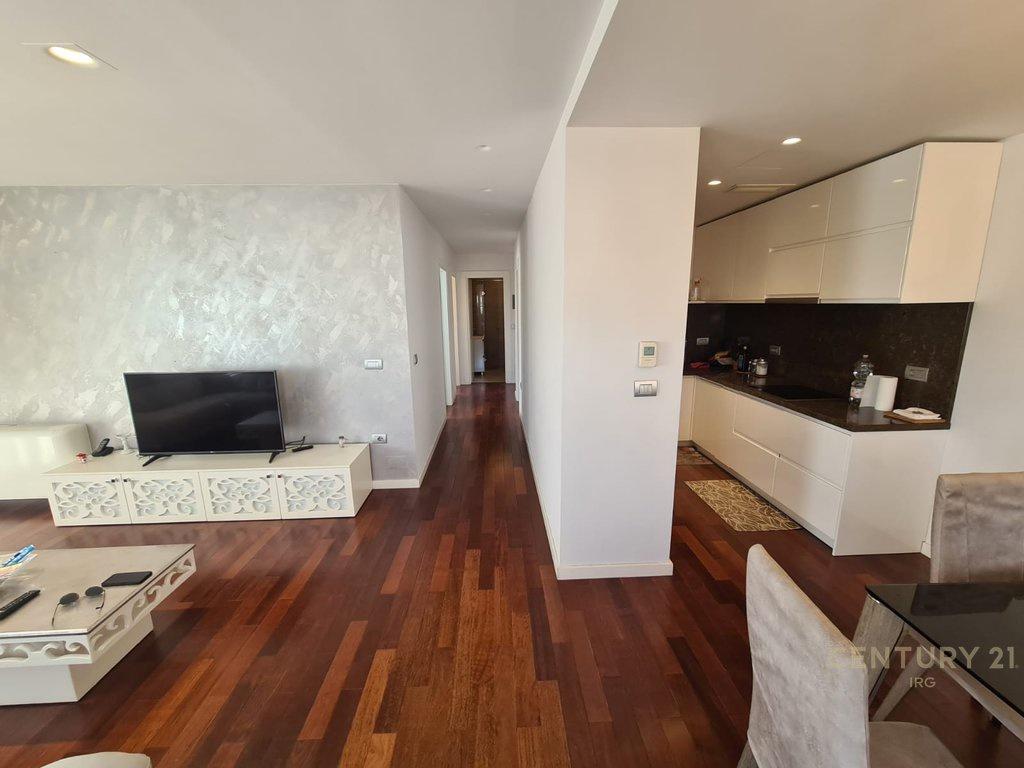 APARTAMENT 2+1+2 TEK RRUGE E KAVAJES! – Tiranë