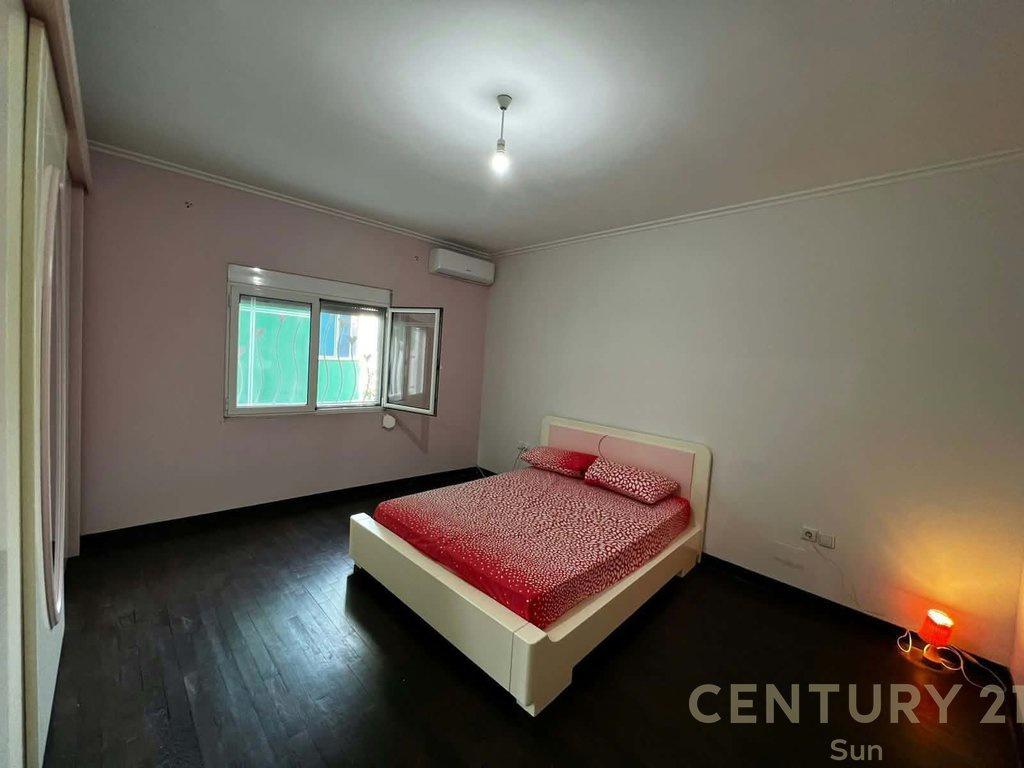 Apartament 2+1 Me Qira në Qendra Tregtare Kristal! – Tiranë