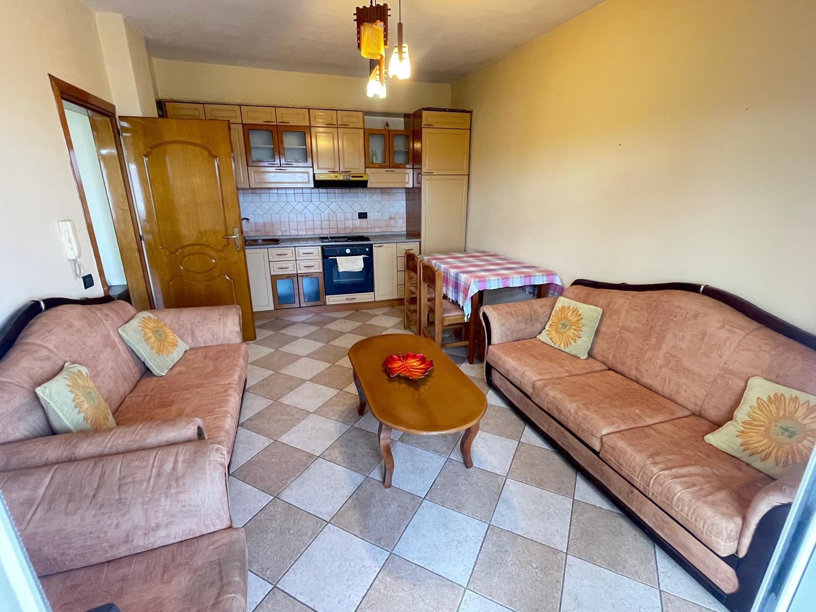 SHITET APARTAMENT 1+1 PRANE MARKATES QENDER DURRES 95000 E – Durrës - 1