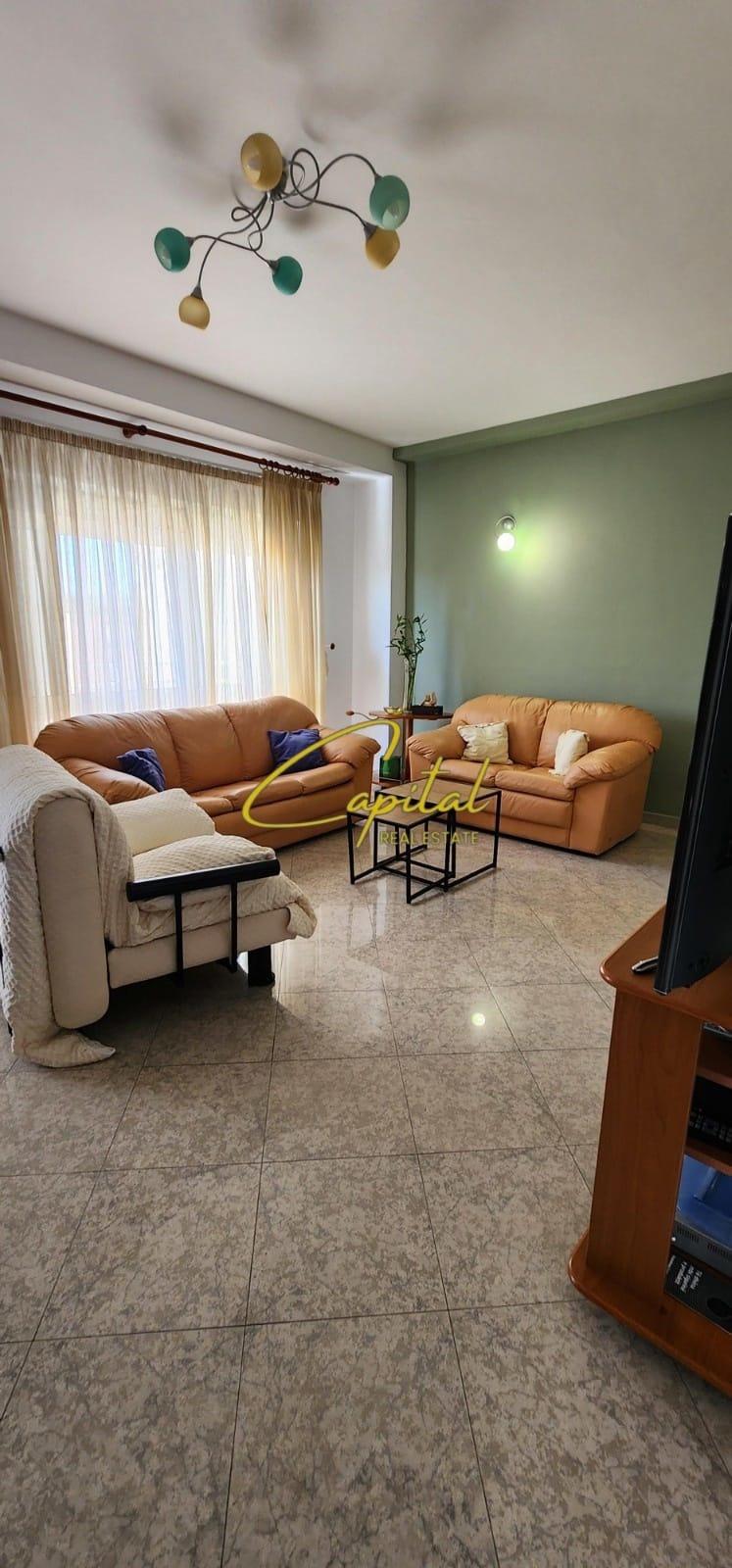 APARTAMENT ME QIRA 1+1 PAZARI I RI 67.000 LEKE – Tiranë