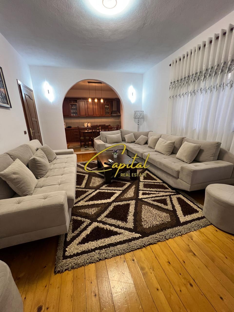 VILE ME QIRA 2+1+2 SAUK 1.200 EURO – Tiranë