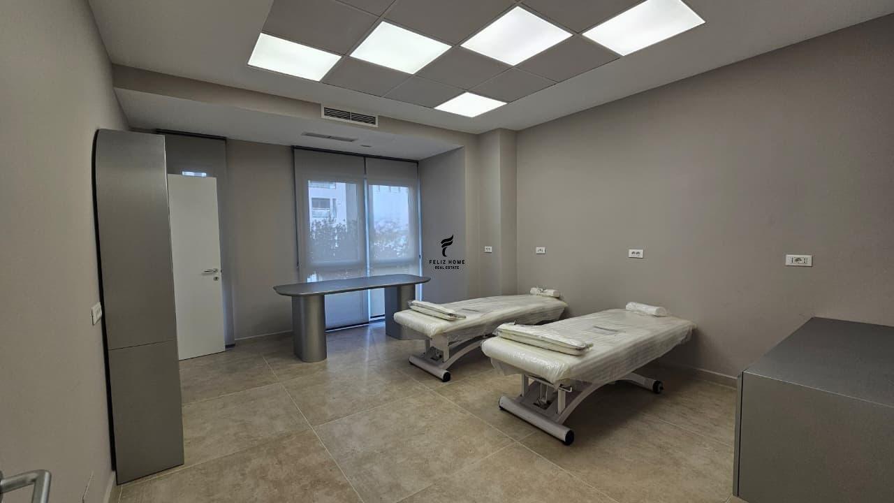 ZYRE ME QERA 140M2 KOMUNA E PARISIT 2.500 EURO FH-84816 – Tiranë