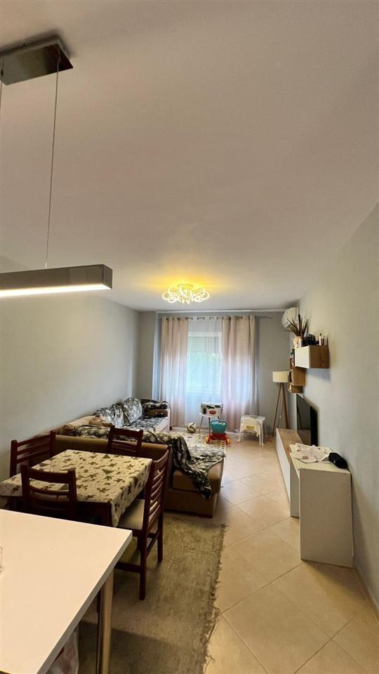 SHITET APARTAMENT 1+1 FRESK 101.000.000 LEKE – Tiranë