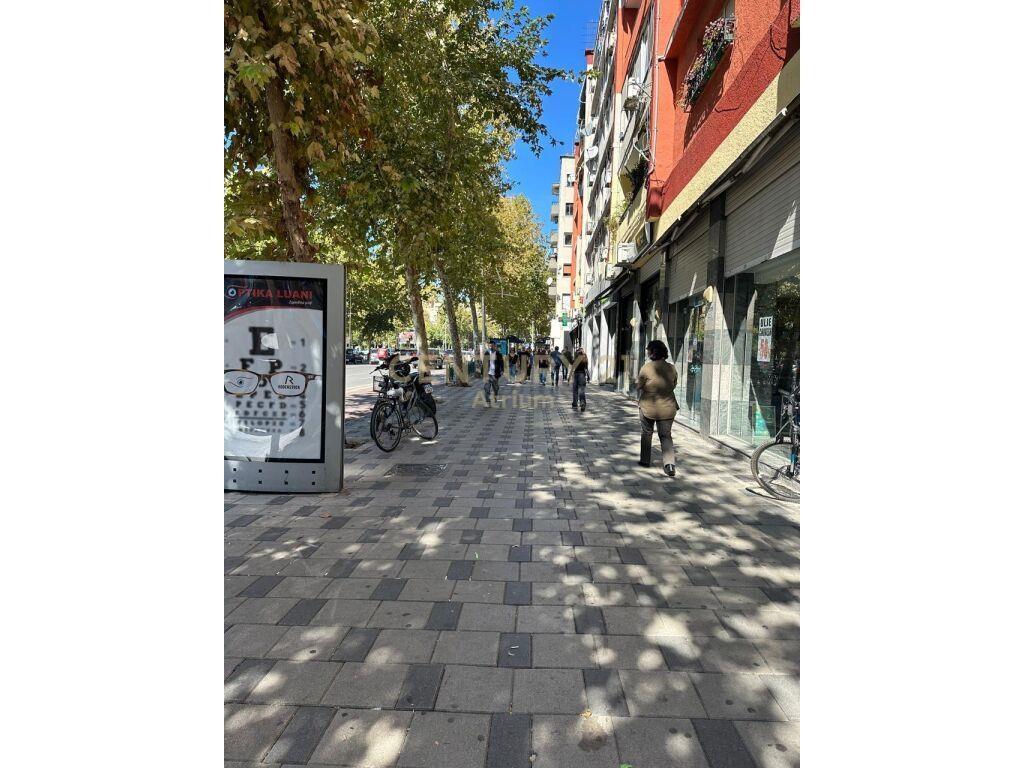 JAPIM ME QIRA AMBIENT BIZNESI KATI 0 PERBALLE "PLAZZA" ! – Tiranë - 1