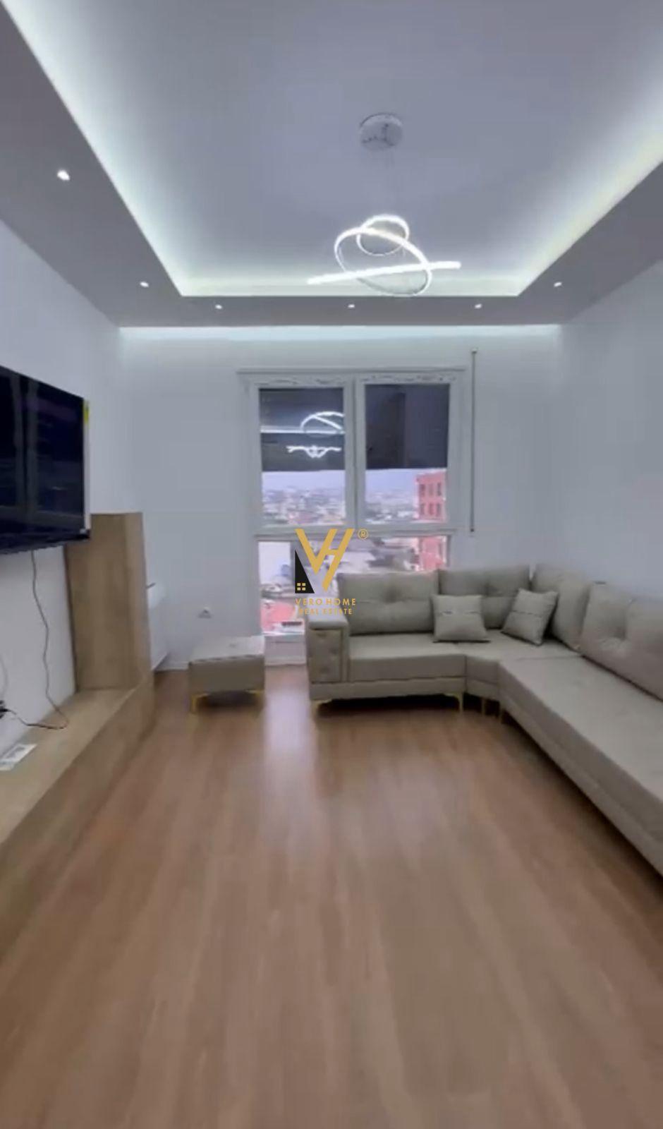 JEPET APARTAMENT 3+1+BLK ME QERA NE PASKUQAN 50.000 LEKE – Tiranë