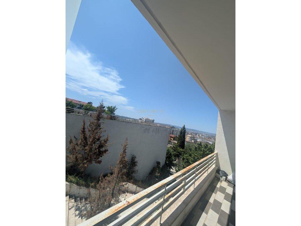 Shitet apartament 1+1 ne Fresk – Tiranë - 1