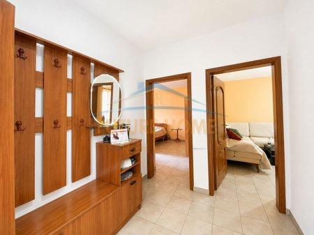 Shitet, Apartament 2+1, Rruga Mihal Grameno – Tiranë