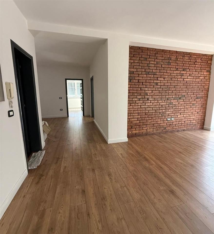 ZYRE ME QERA 110 M2 KOMUNA E PARISIT 1000 EURO – Tiranë
