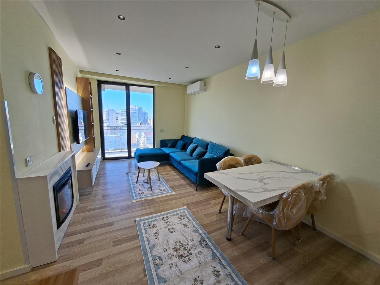 APARTAMENT ME QERA 2+1 MINE PEZA 1.500 EURO – Tiranë