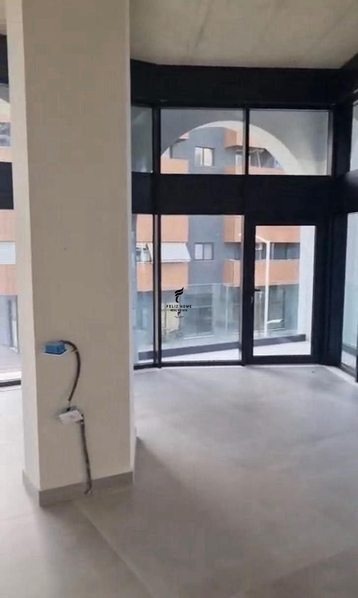 ZYRE ME QERA 177 M2 ISH FUSHA E AVIACIONIT 2.150 EURO FH-746 – Tiranë