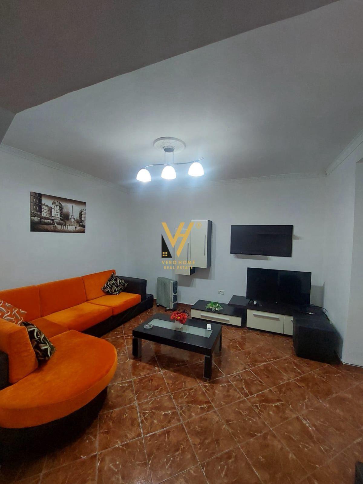 JEPET APARTAMENT 3+1 ME QERA TE SHESHI WILLSON 55.000 LEKE – Tiranë