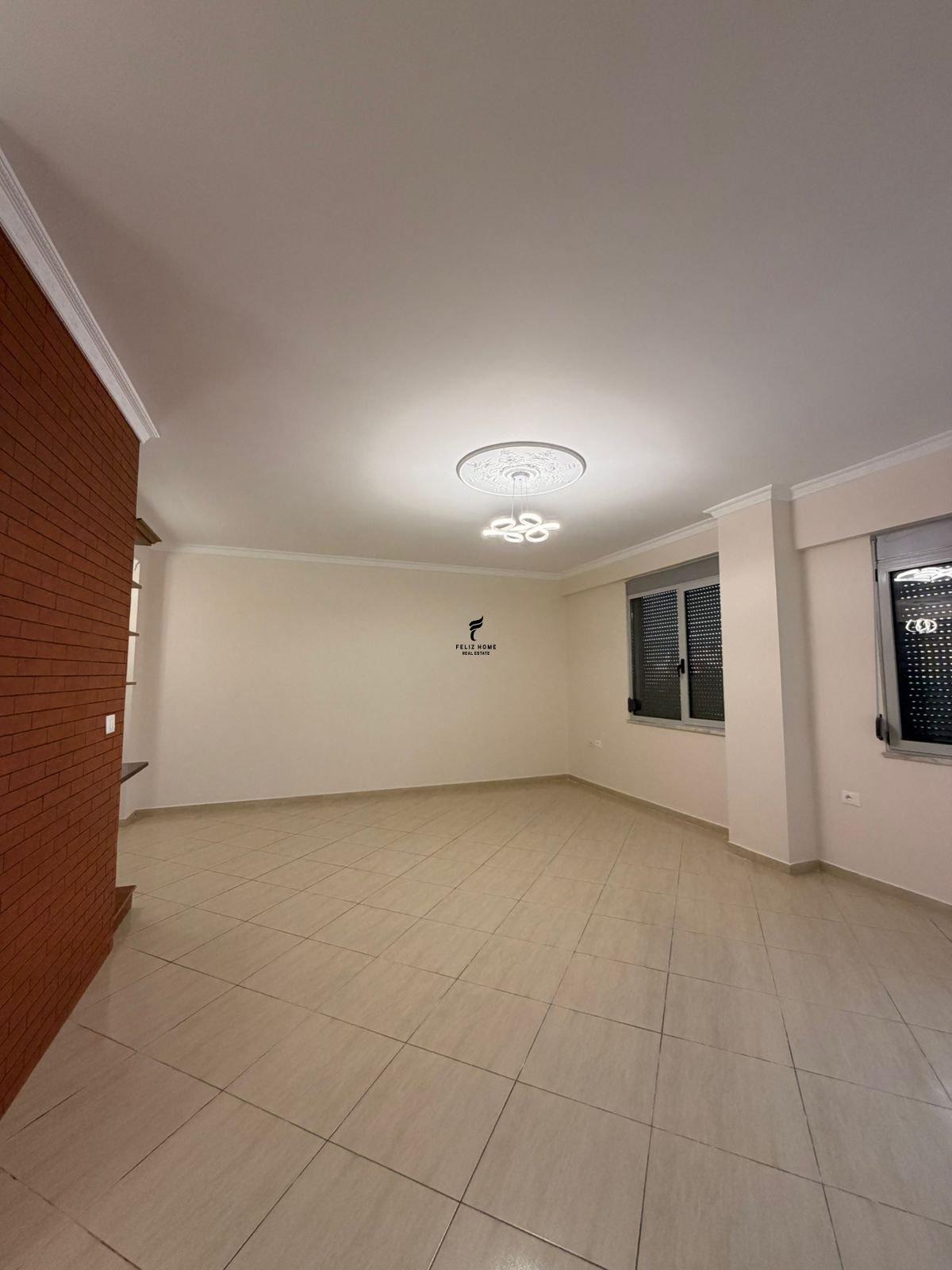 ZYRE ME QERA 130M2 SELVIA 100.000 LEKE FH-83365 – Tiranë
