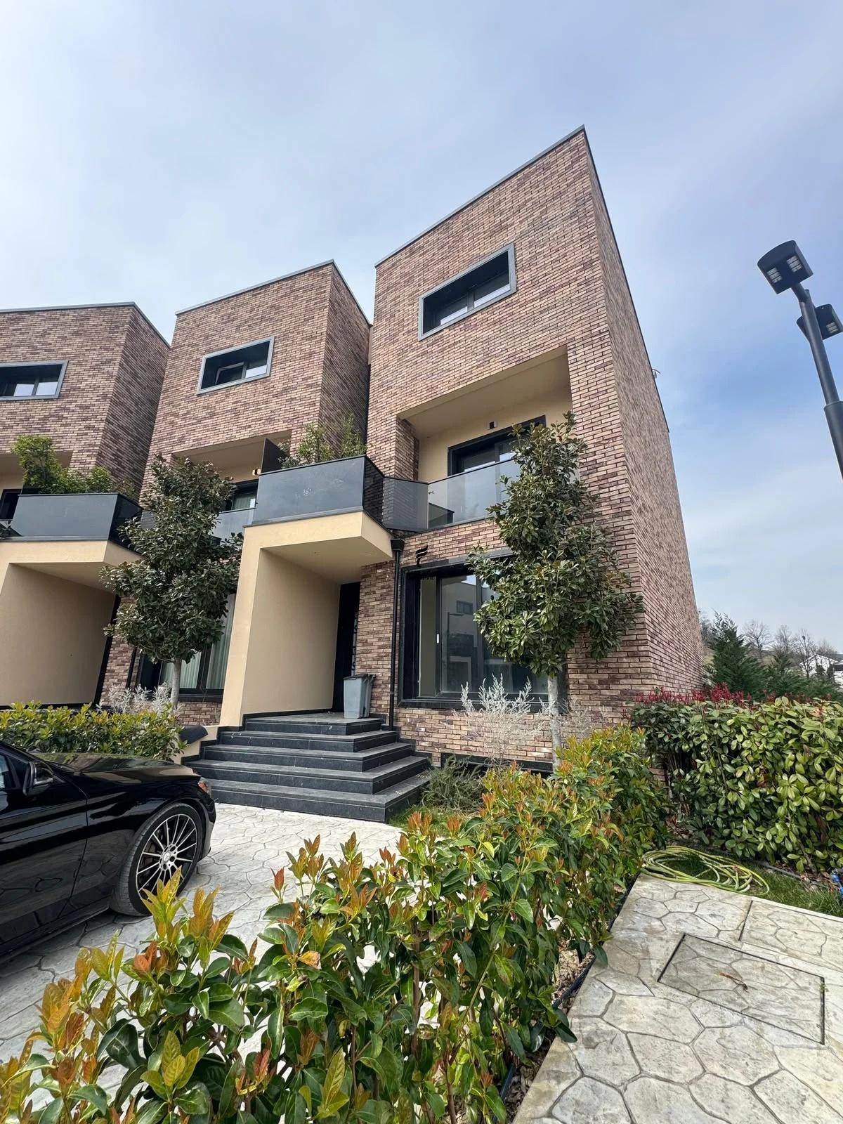 SHITET VILE 3-KATESHE MJULL – BATHORE 700.000 EURO FH-96053 – Tiranë