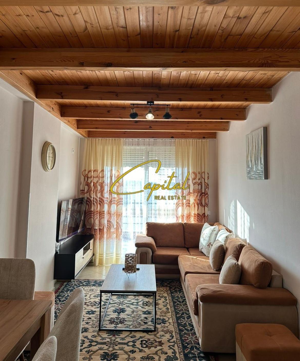 APARTAMENT ME QIRA 2+1 FRESKU 50.000 LEKE – Tiranë - 1