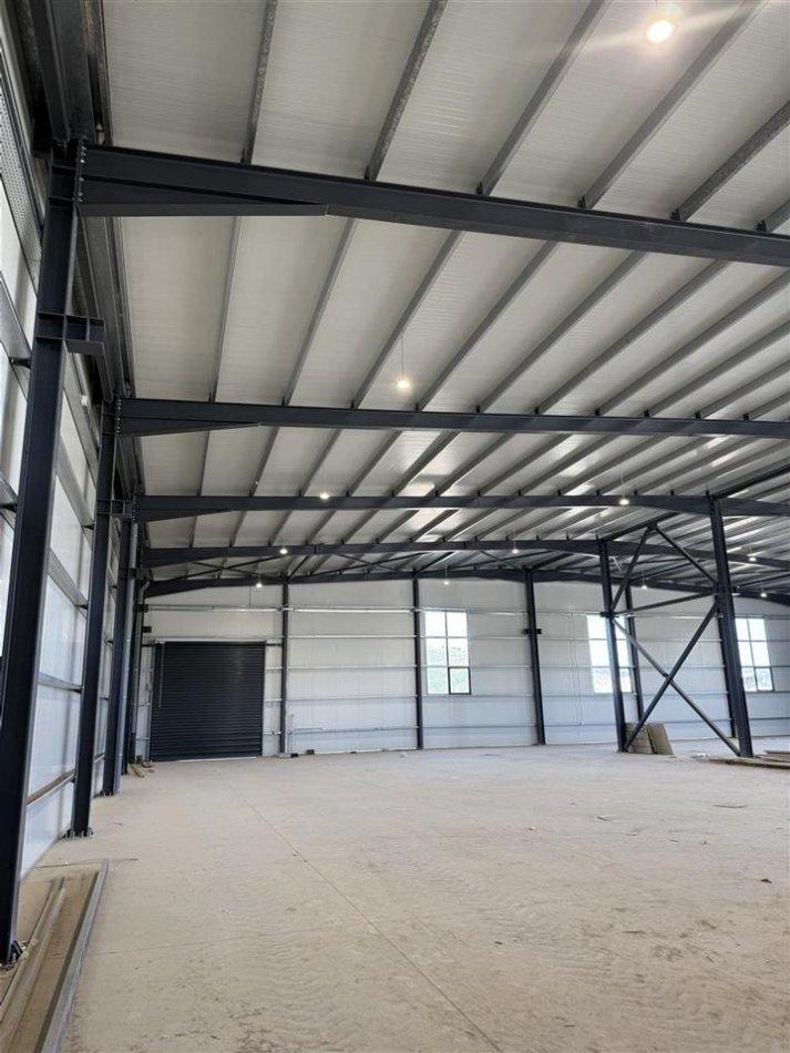 MAGAZINE ME QERA 3600 M2 VAQARR 4.000 EURO – Tiranë