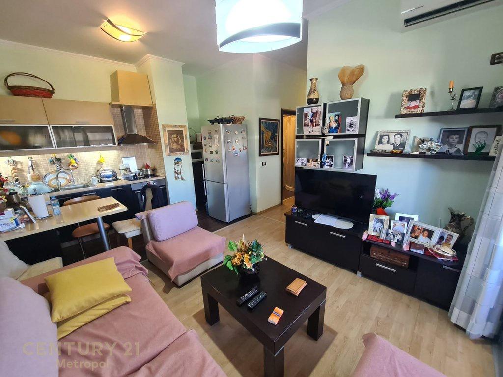 APARTAMENT 1+1 ME QIRA – ZONA E STADIUMIT DINAMO! – Tiranë