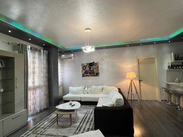 SHITET APARTAMENT 2+1+2 RRUGA E KAVAJES 290.000 EURO FH-6909 – Tiranë
