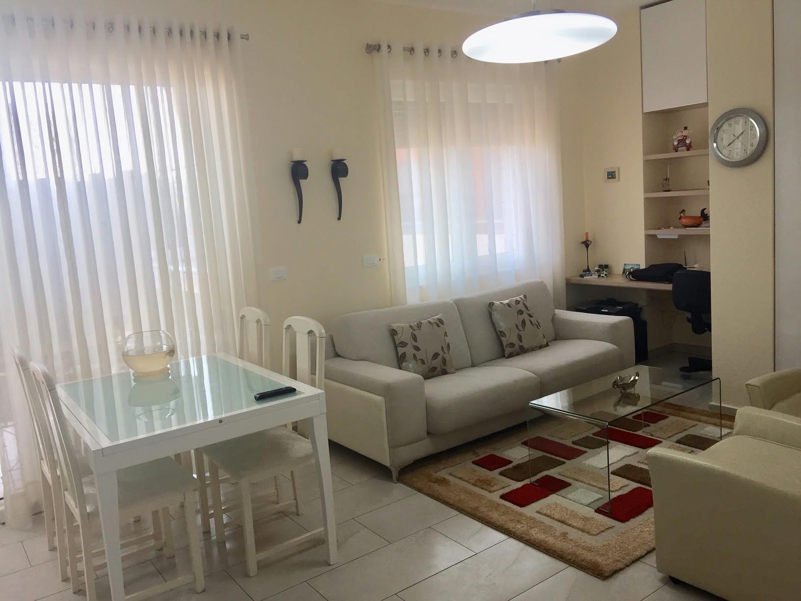 Apartament Me Qera 1+1 Ne Qender (ID B21073) Tirane – Tiranë