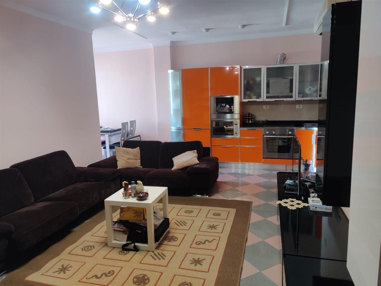 APARTAMENT ME QERA 2+1 BLLOK 800 EURO – Tiranë - 1