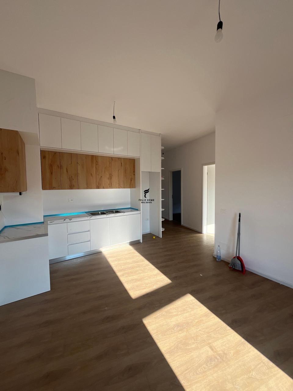 SHITET APARTAMENT 2+1+2 ALI DEMI 137.000 EURO FH-77955 – Tiranë