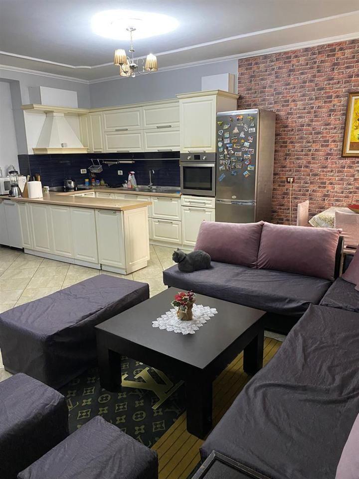 SHITET APARTAMENT 2+1 FRESK 16.000.000 LEKE – Tiranë