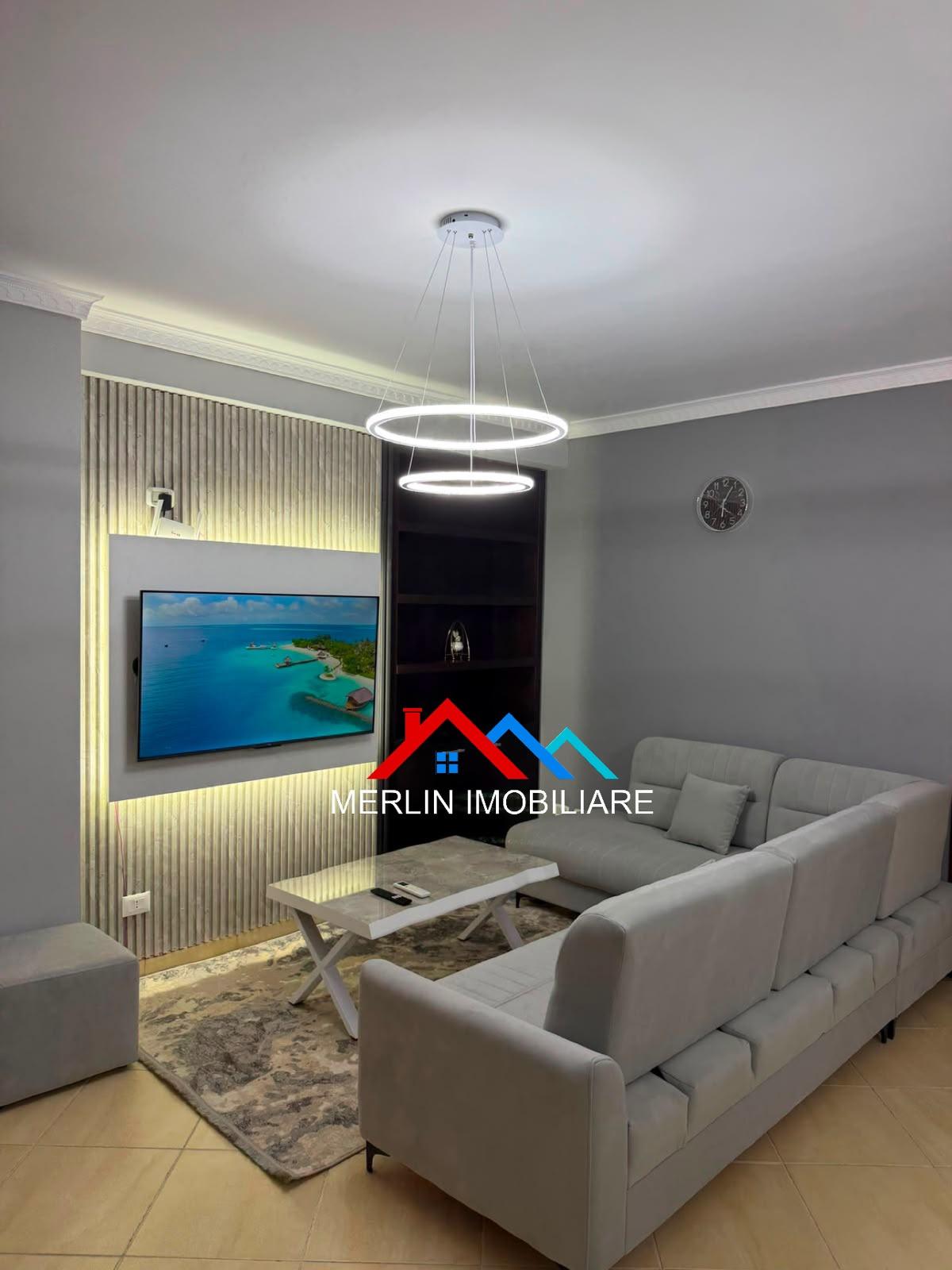JEPET APARTAMENT 3+1+2 ME QERA TEK KODRA E DIELLIT. – Tiranë