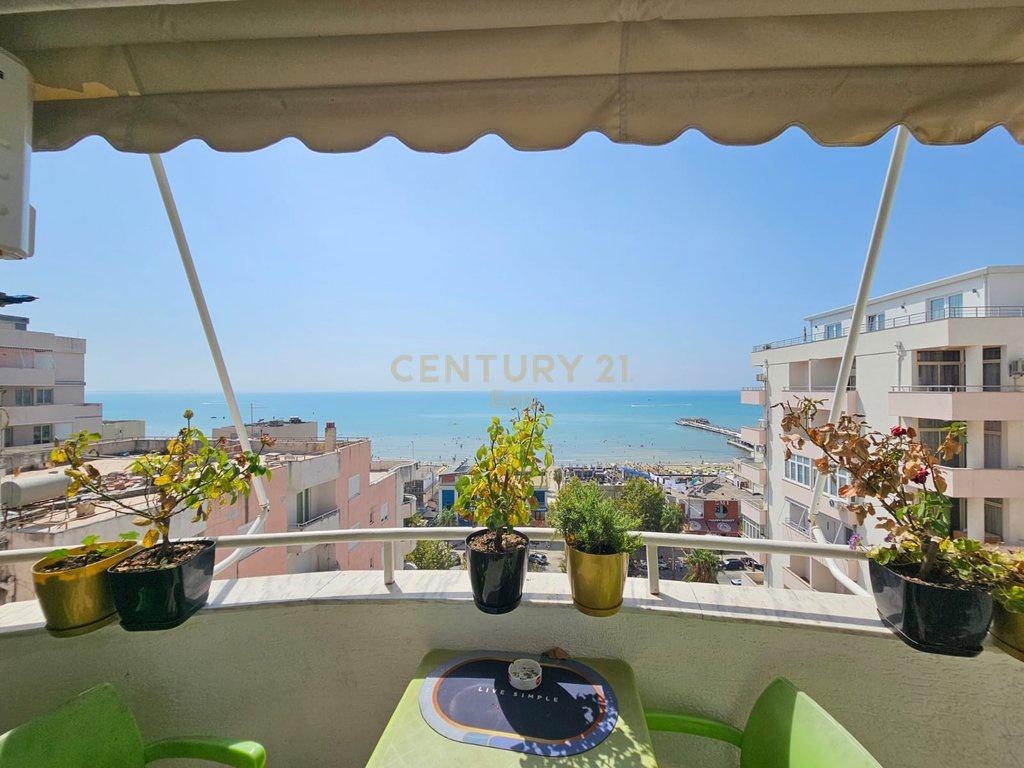 JEPET ME QIRA APARTAMENT 2+1 ME PAMJE NGA DETI, PLAZH, DURRE – Durrës