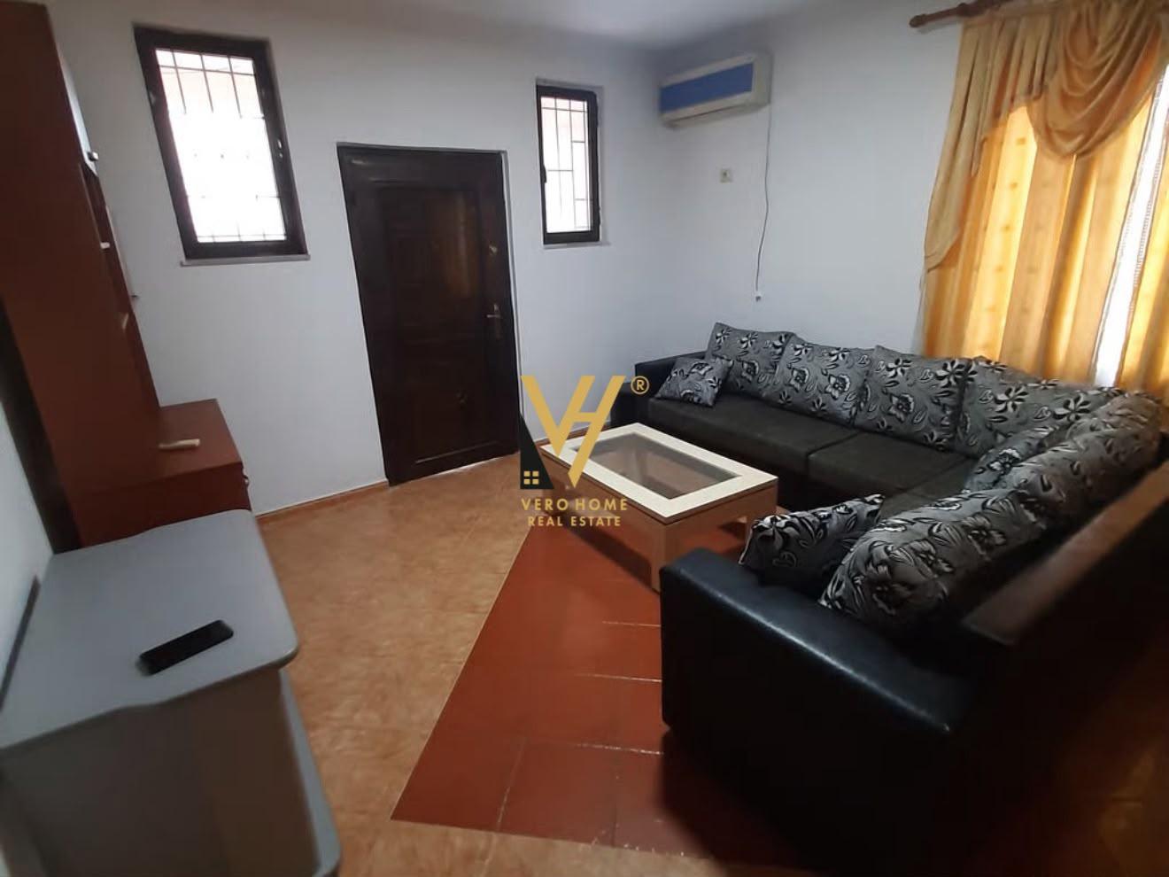 JEPET APARTAMENT 1+1 ME QERA TEK 5 MAJI 40.000 LEKE – Tiranë
