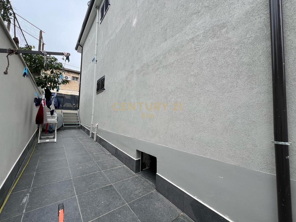 0683005058SHITET SHTEPI PRIVATE, PRANE SHKOLLES "EFTALI KOCI – Durrës