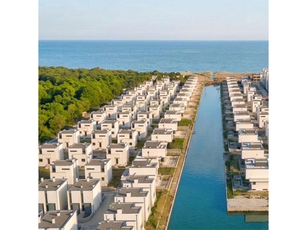 SHITET VILË NË TURQUOISE MARINA, GJIRI I LALZIT ! 419,000 € – Durrës