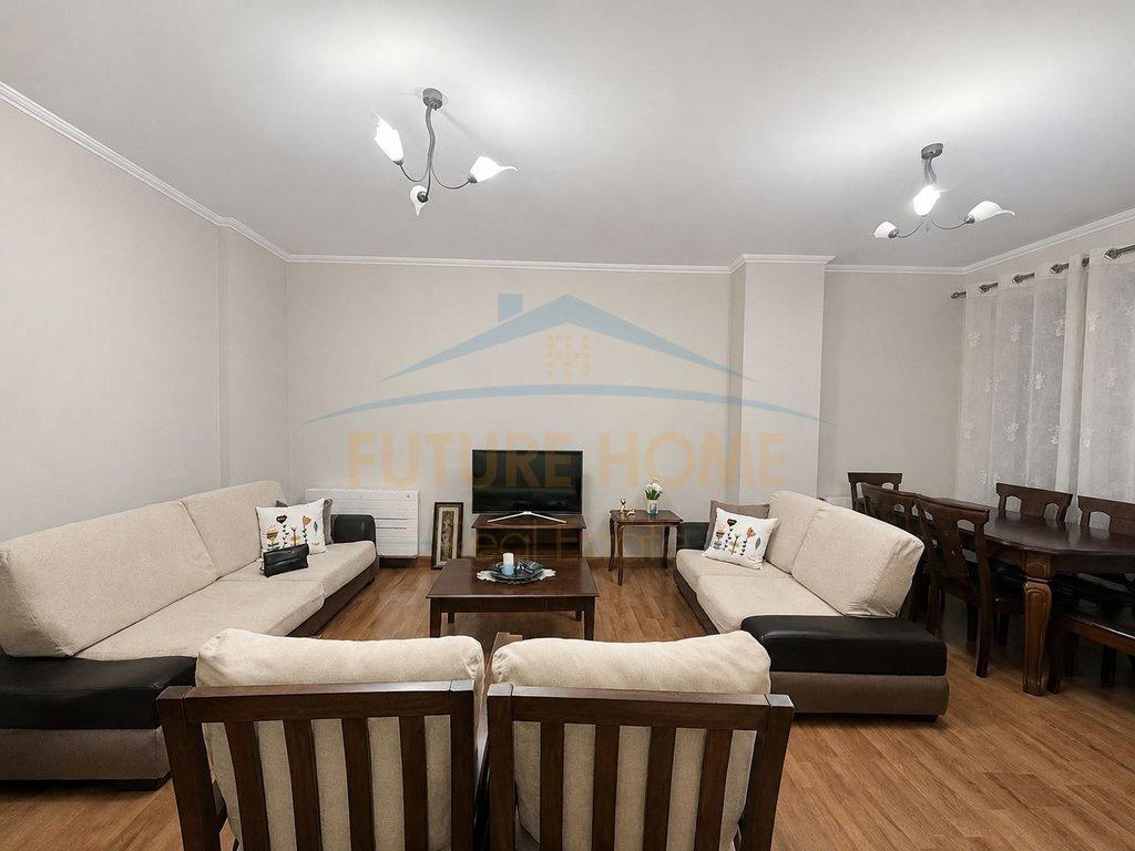 0693769552,Qera, Apartament 2+1, Rruga e Barrikadave, – Tiranë