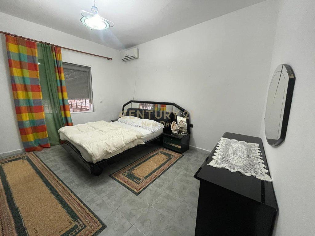 0685062709JEPET ME QIRA 2+1+2 KATI I DYTE I NJE VILE NE QEND – Durrës