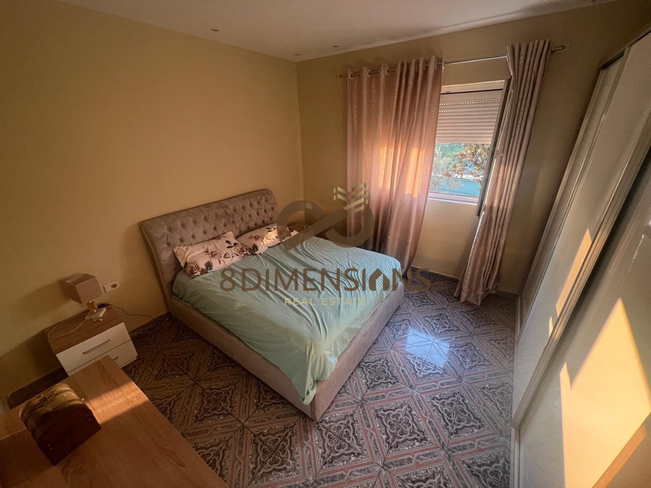 Jepet me qera Apartament 2+1 ne ish Sheshin Shqiponja – Tiranë