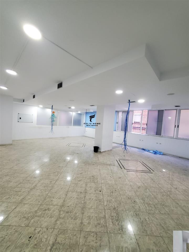 AMBIENT BIZNESI ME QERA 310 M2 QENDER 3.100 EURO – Tiranë