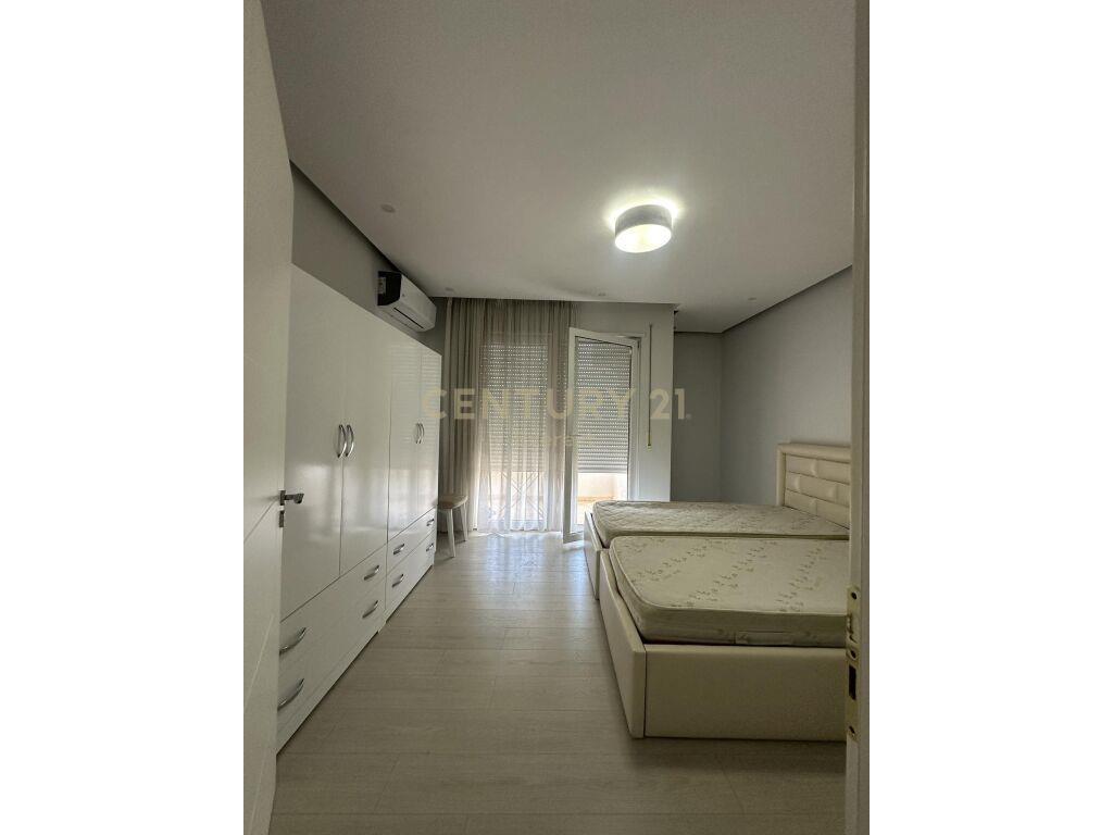 Jepet me Qira Apartament 2+1+2 në Astir ! – Tiranë - 1
