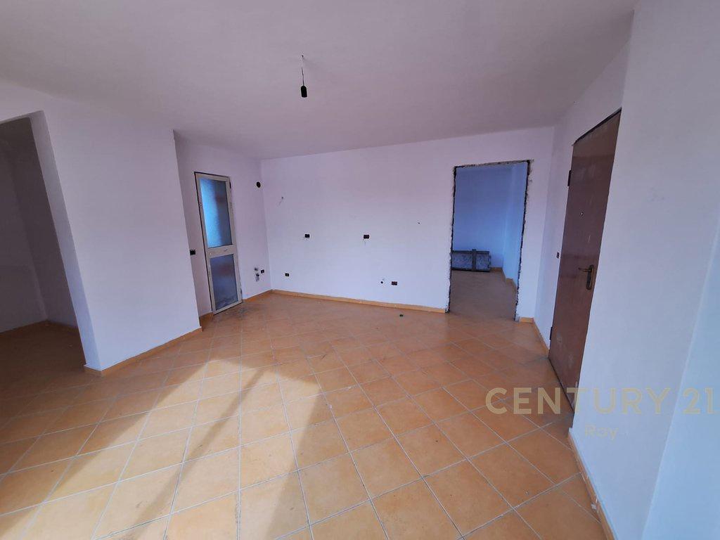 Apartament 1+1 PĂ«r Shitje nĂ« DurrĂ«s me Pamje Deti - 100000⏠â DurrĂ«s
