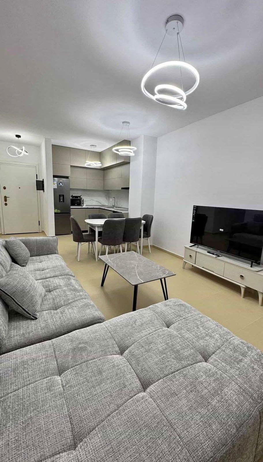 Apartament me qera 2+1 prane Report Tv ID 5745 – Tiranë - 1