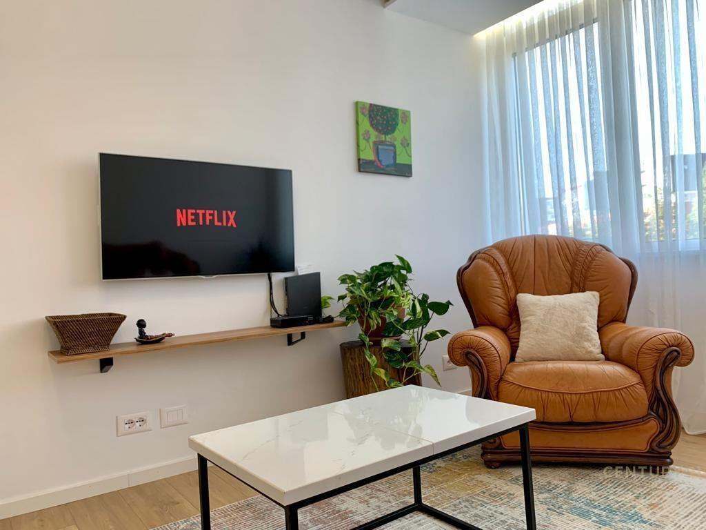 APARTAMENT 2+1 PER QERA PERBALL HOTEL HILTON – Tiranë - 1