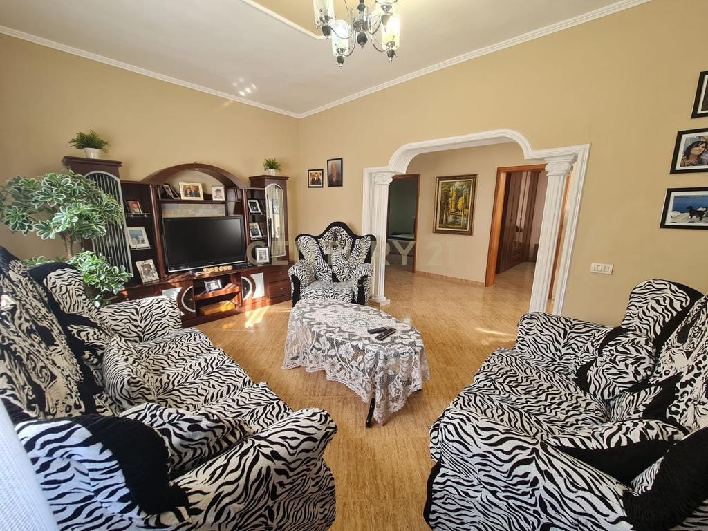 0682429333JEPET ME QIRA APARTAMENT 2+1 – LAGJJA 18, DURRËS – Durrës