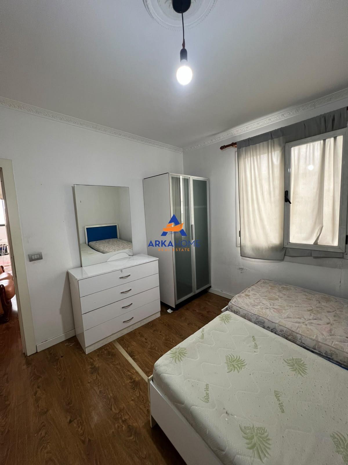 JEPET APARTAMENT ME QIRA 2+1 "PRANE SHESHIT SHQIPONJA" 30.00 – Tiranë